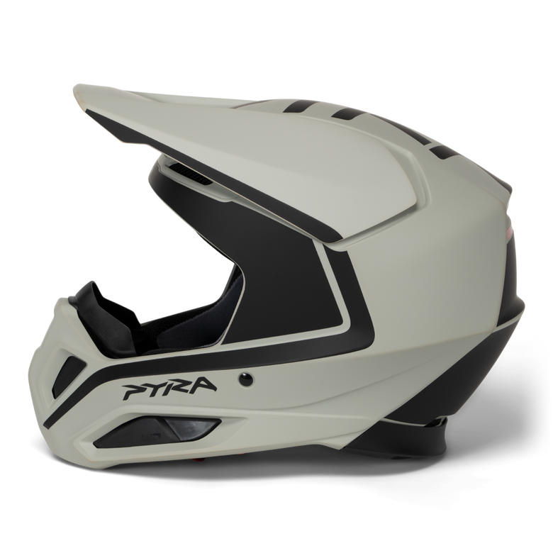 Pyra helmet (DOT/ECE)