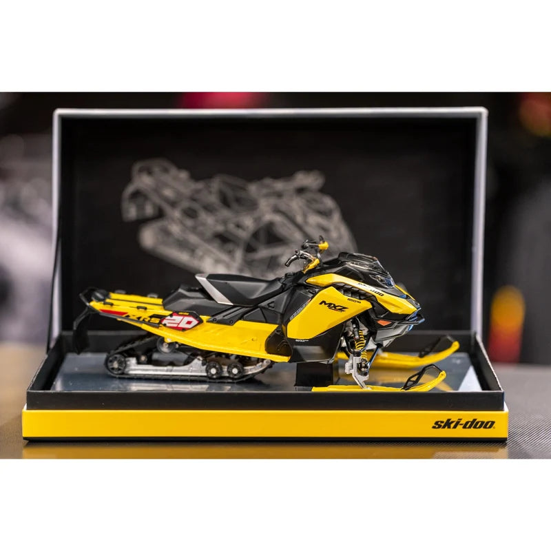 MODÈLE RÉDUIT 1:12 MXZ XRS 20E ANNIVERSAIRE