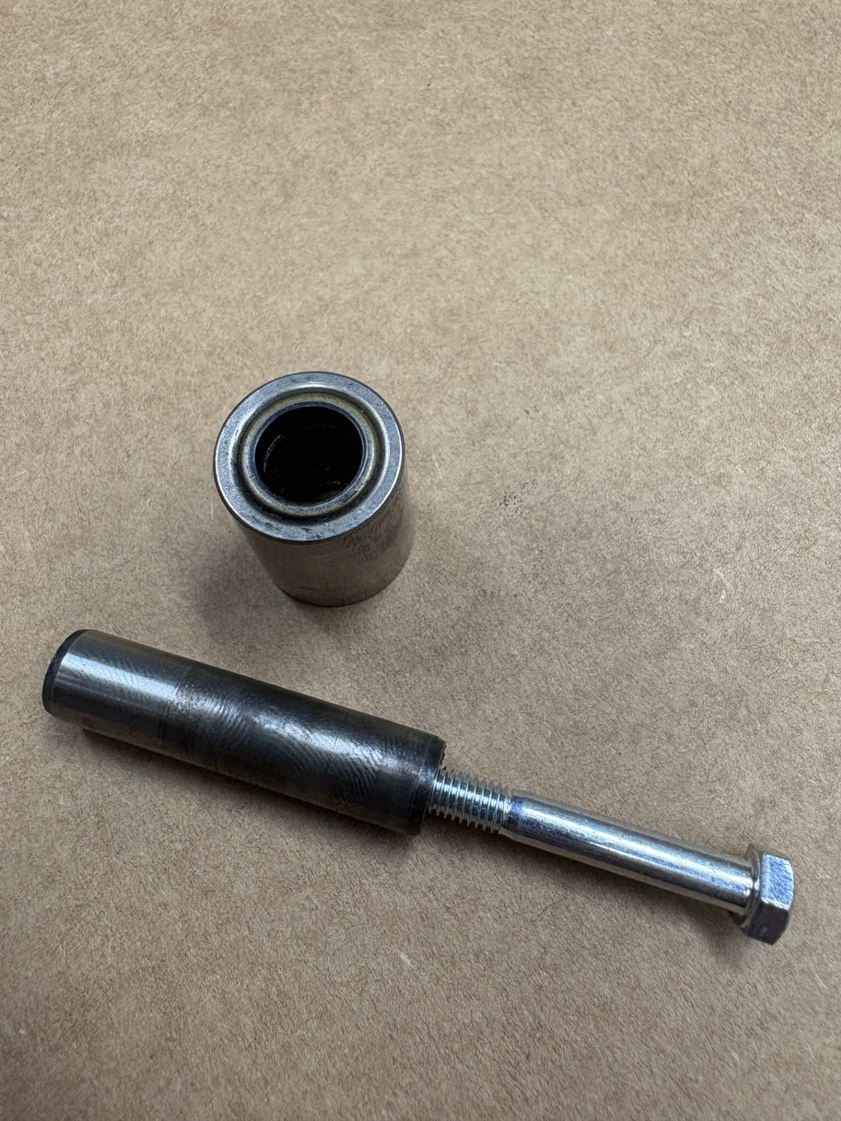 OUTIL GRAISSEUR ROULEAUX P-DRIVE